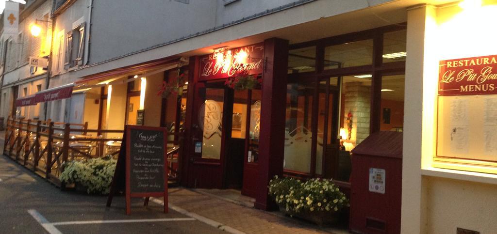 Hotel Du Centre - Restaurant Le P'Tit Gourmet Tonnerre Exterior photo